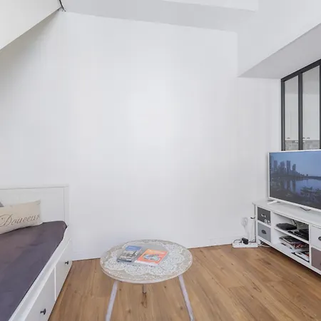 With Rooftop Terrace