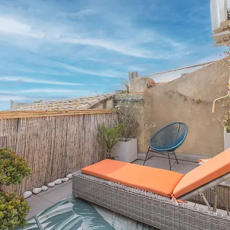 With Rooftop Terrace Appartement Narbonne