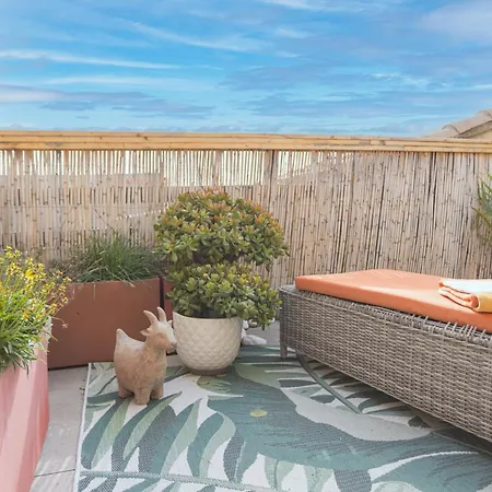 Apartman With Rooftop Terrace *