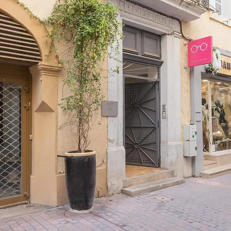 With Rooftop Terrace Appartement