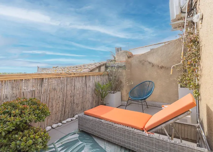 With Rooftop Terrace 아파트 나르본